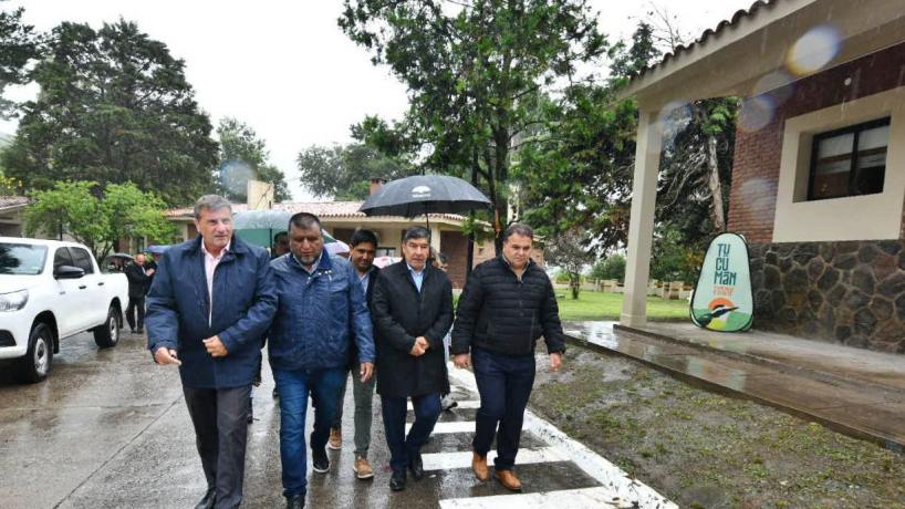 Acevedo y Amaya inauguraron nuevas habitaciones en la Hostería La Angostura