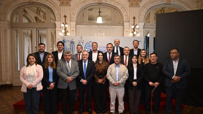Jaldo reunió a dirigentes del oeste y destacó el trabajo territorial en la provincia