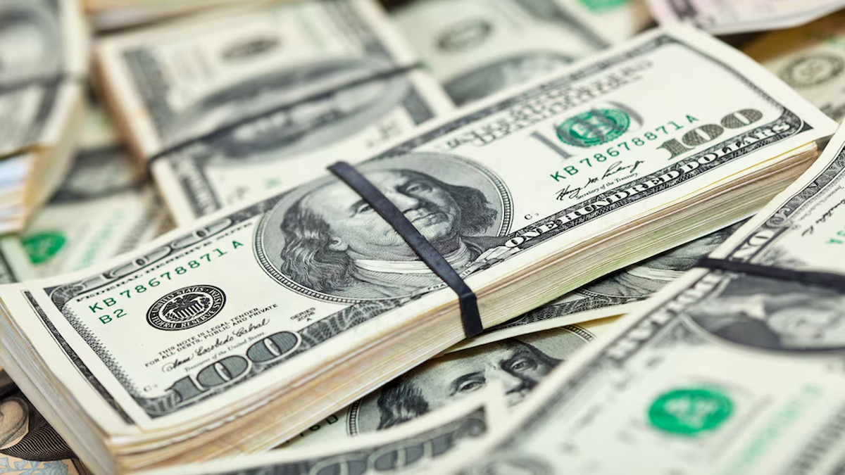 El BCRA eliminó restricción para sacar dinero de los cajeros en el exterior